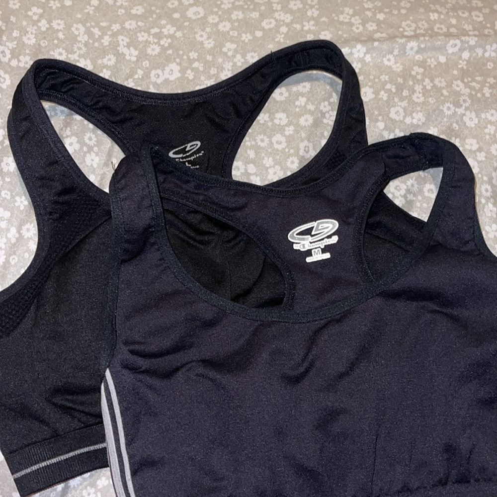 Two sport bras size M and L
Champion